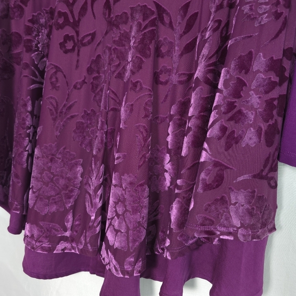 LOGO by Lori Goldstein Asher Knit Top w/ Burnout Velvet Purple Size L - Picture 4 of 10